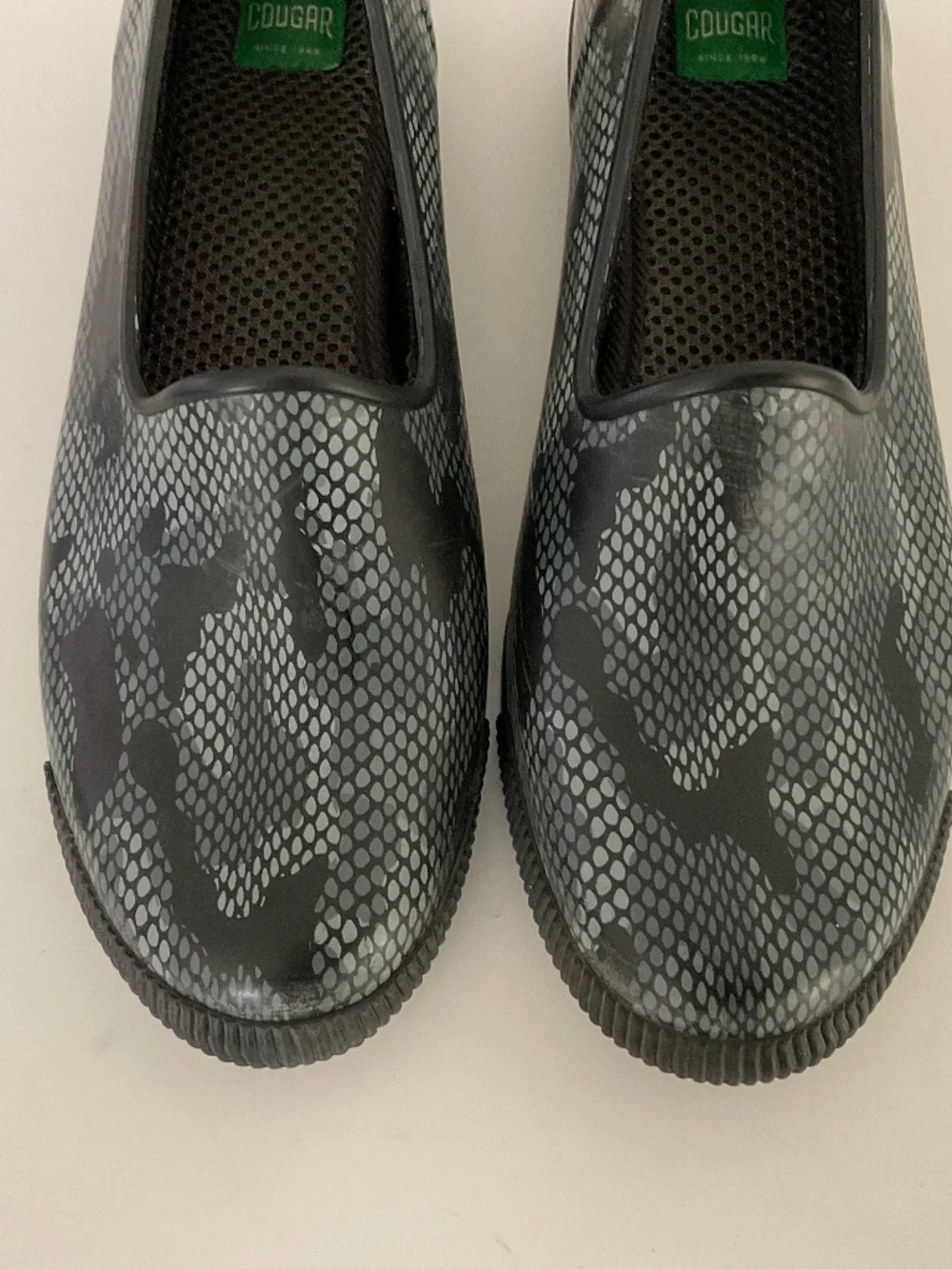 COUGAR Rain /Gardening Waterproof Loafers Grey Snake Print Size 9